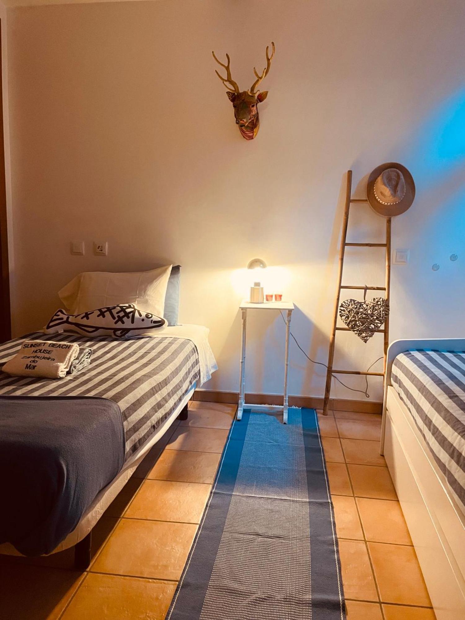 Sunset Beach House Замбужейра до Мар Екстериор снимка