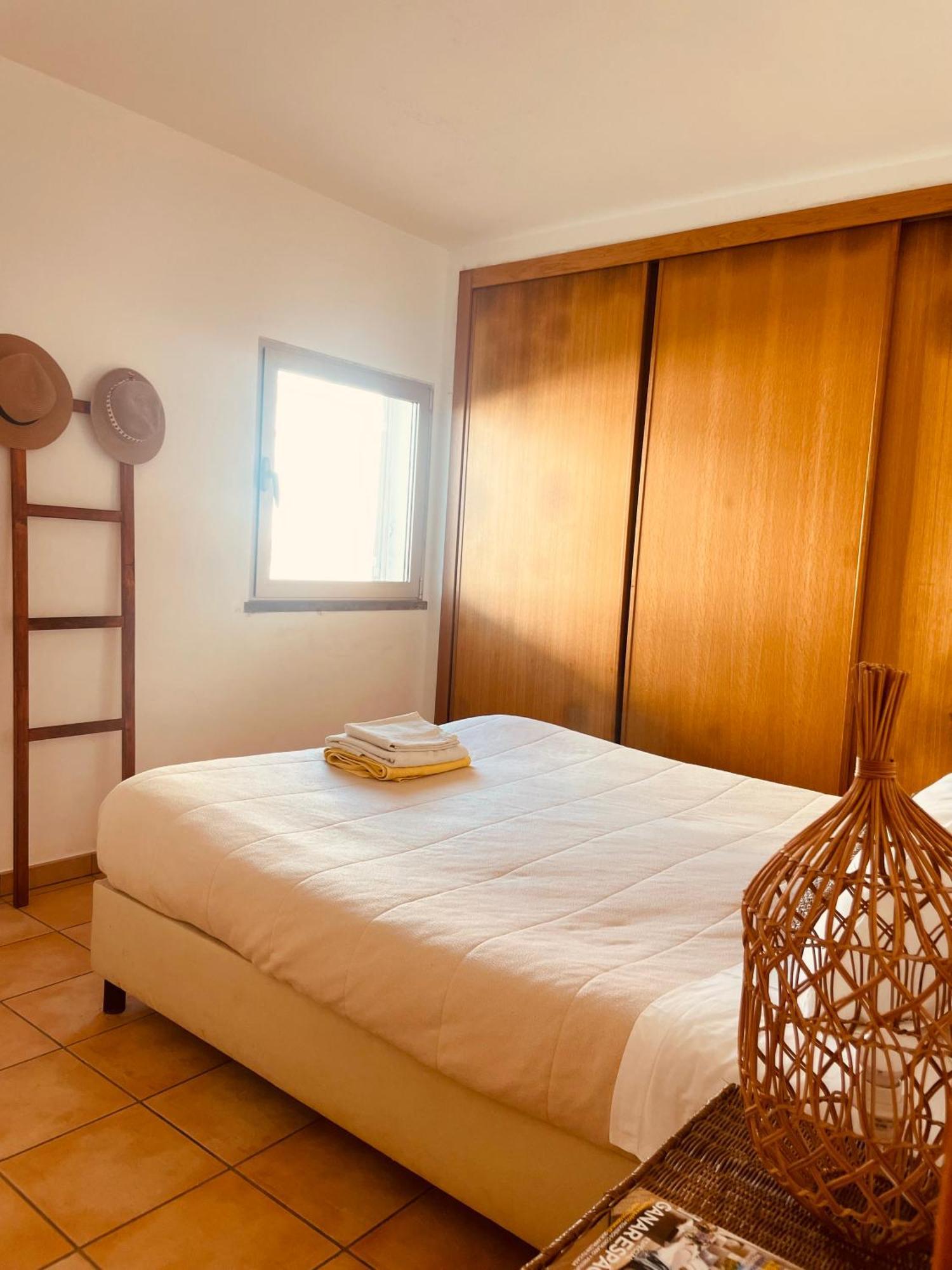 Sunset Beach House Замбужейра до Мар Екстериор снимка